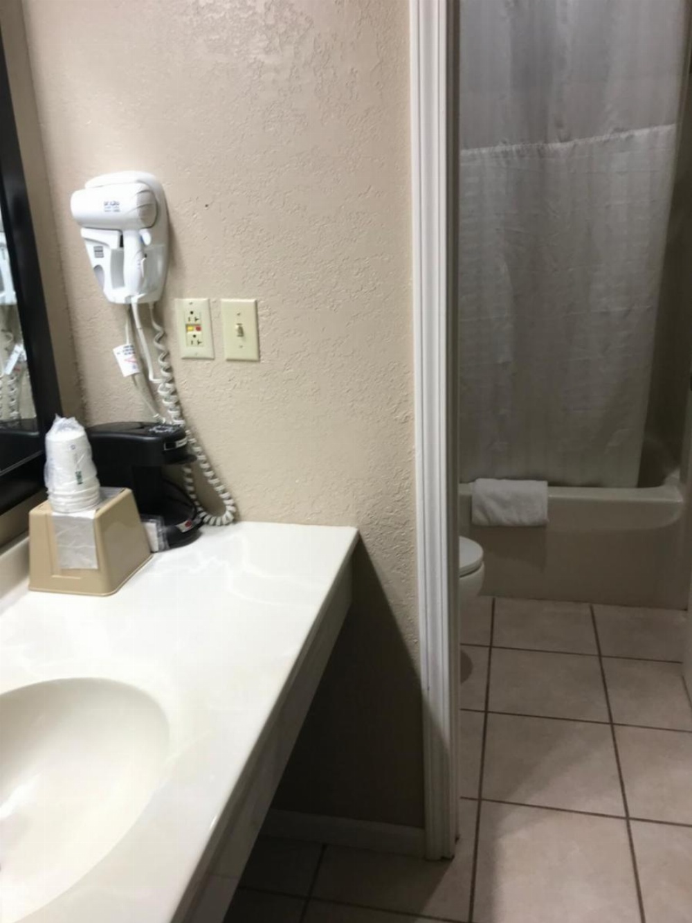 Room image 3